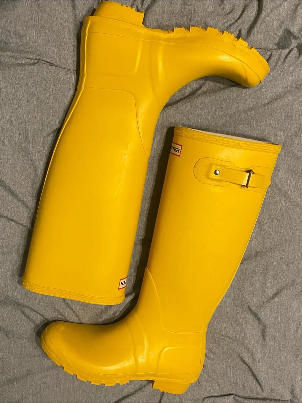 Hunter tall yellow rain boots women’s 8